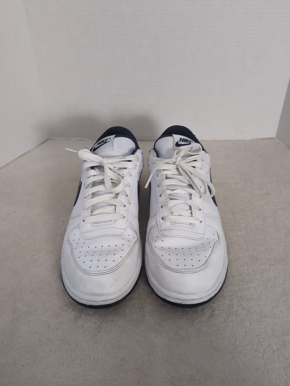 Nike Low White Midnight Navy Size 10.5